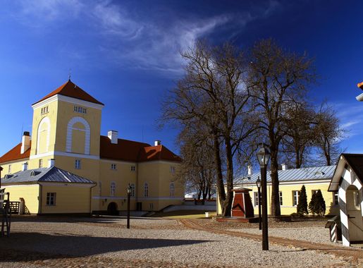 File:Ventspils castle - panoramio (1).jpg - Wikimedia Commons