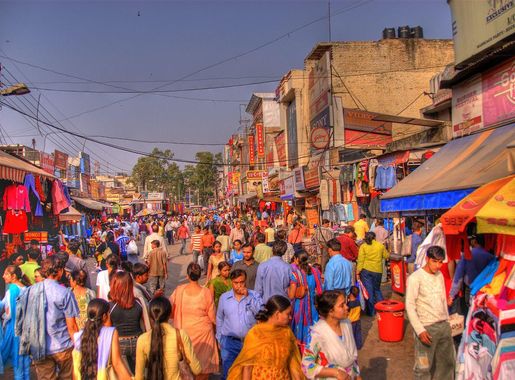 File:Lajpat Nagar marketplace in 2006.jpg - Wikimedia Commons