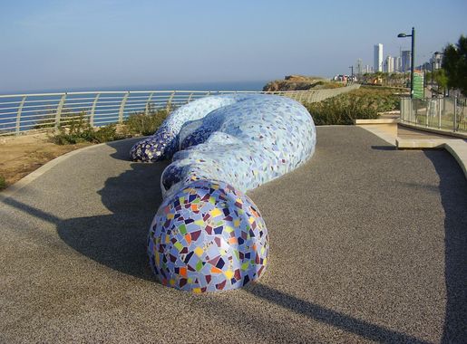 File:PikiWiki Israel 15847 Sculpture by Ruslan Sergeev in Netanya Promenade.JPG  - Wikimedia Commons