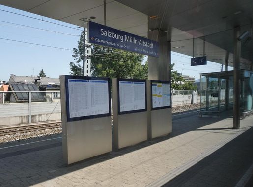 File:Salzburg, S-Bahn-Station Salzburg Mülln-Altstadt, 13.jpeg - Wikimedia  Commons