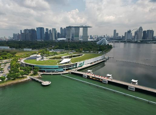 File:Marina Barrage Closeup 300522.jpg - Wikimedia Commons