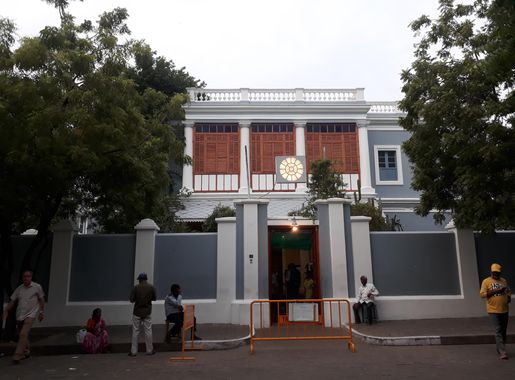 File:Sri Aurobindo Ashram, a spiritual ashram of Sri Aurobindo in  Pondicherry 05.jpg - Wikimedia Commons