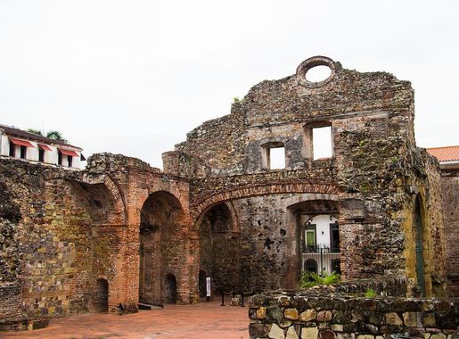File:El Arco Chato de Panamá.jpg - Wikimedia Commons
