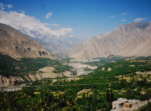 File:Hunza valley,Mt.rakaposhi,karimabad,northern areas,pakistan.JPG -  Wikimedia Commons