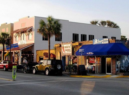 File:Folly-beach-shops-sc1.jpg - Wikimedia Commons