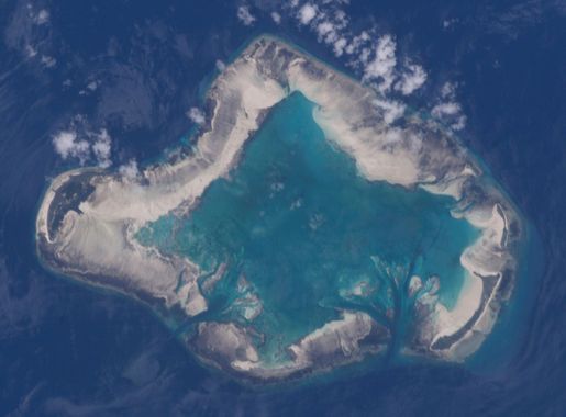 File:Cosmoledo Atoll.JPG - Wikipedia