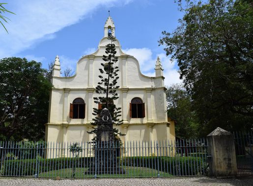 File:St Francis Church Fort Kochi DSC 1048.JPG - Wikimedia Commons
