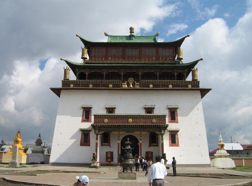 File:Gandantegchinlen Khiid Monastery.JPG - Wikipedia