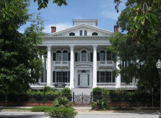File:Bellamy Mansion Wilmington NC front 02.jpg - Wikimedia Commons