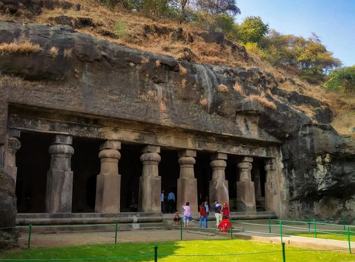File:Elephanta Caves in Mumbai.jpg - Wikimedia Commons
