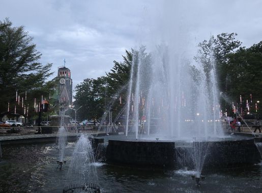 File:Gaston Park fountain sunset (Capistrano, Cagayan De Oro City;  12-06-2023).jpg - Wikimedia Commons