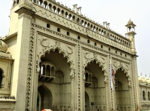 File:The Entrance Gate of Bara Imambara Lucknow Uttar Pradesh DSC 00015.jpg  - Wikimedia Commons