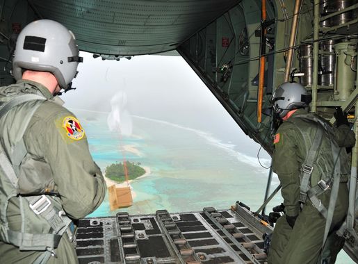 Operation Christmas Drop shoves off for the mission > Pacific Air Forces >  Article Display