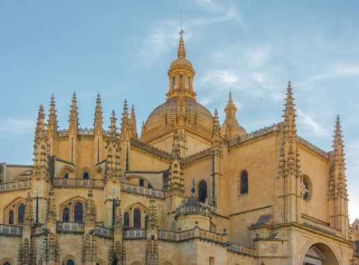 Free Images : structure, sky, building, palace, landmark, facade, church,  cathedral, exterior, place of worship, medieval architecture, outside,  clouds, spain, buildings, spire, segovia, historical, basilica, gothic  architecture, historic site ...