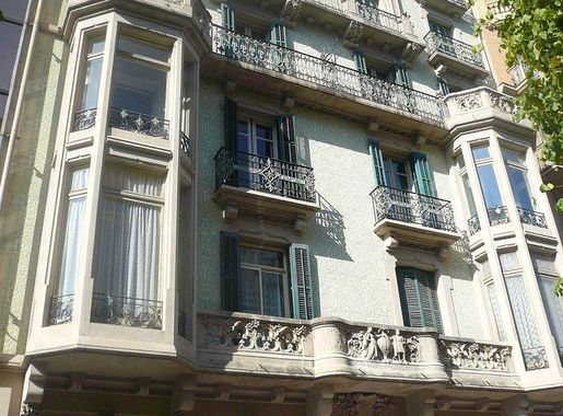 Archivo:Rambla de Catalunya 125 P1330699.JPG - Wikipedia, la enciclopedia  libre