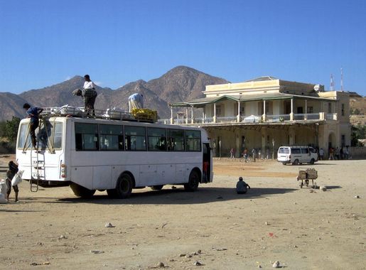 File:Keren Station (8383372371).jpg - Wikimedia Commons