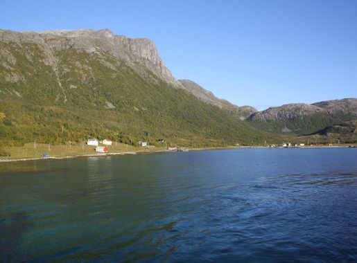 File:Laukvik tromso kvaloya.JPG - Wikimedia Commons