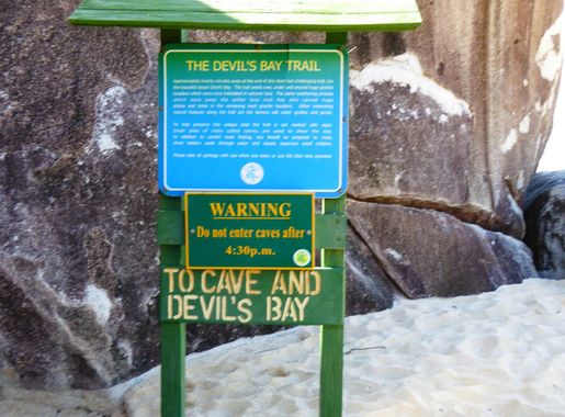 File:The Baths — Devil's Bay Trail (sign).JPG - Wikimedia Commons