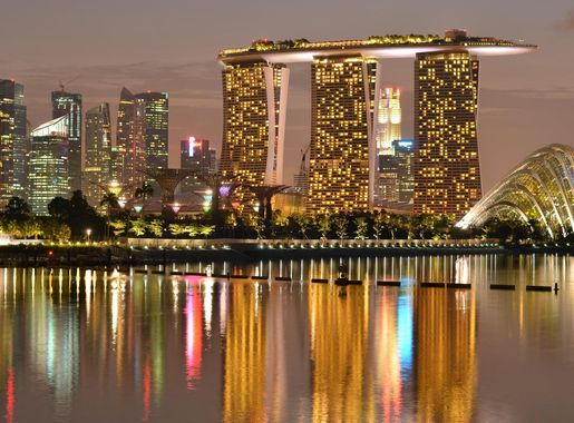 File:Marina Bay Sands and the skyline of the Central Business District,  Singapore, at dusk - 20120805.jpg - Wikimedia Commons