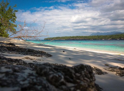 File:Jaco island.jpg - Wikimedia Commons
