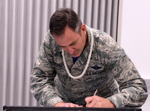 Andersen takes SAPR pledge, recognizes sexual assault awareness and  prevention month > Air Force Medical Service > Display