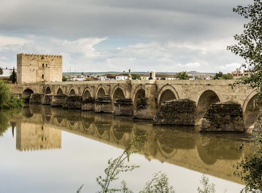 Archivo:Puente Romano Cordoba.jpg - Wikipedia, la enciclopedia libre