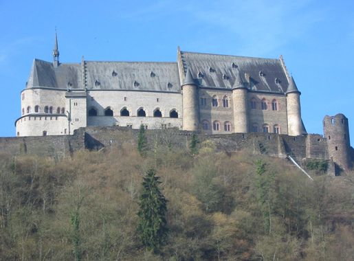 File:Vianden castle.JPG - Wikimedia Commons