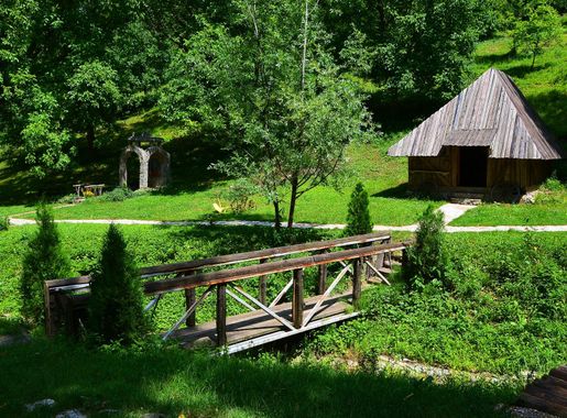 Датотека:Nacionalni park Fruška gora 04.jpg — Википедија