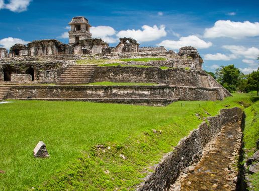 Archivo:The Palenque Palace Aqueduct Beautiful.jpg - Wikipedia, la  enciclopedia libre