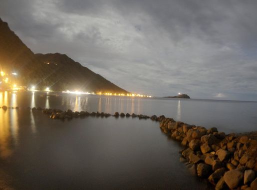 File:Soufrière Bay At Night.JPG - Wikipedia