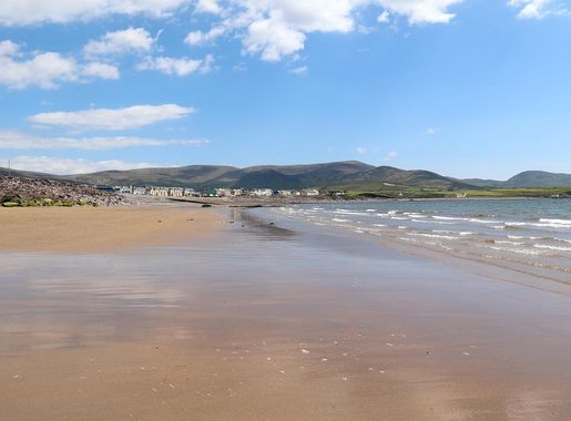 File:Waterville Beach & Ballinskelligs Bay, Ring of Kerry (506536)  (27395141773).jpg - Wikimedia Commons