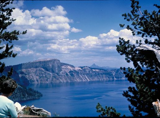 File:Landscape Views at Crater Lake National Park, Oregon  (0771cc31-b155-423c-89de-29effe8006ef).jpg - Wikimedia Commons