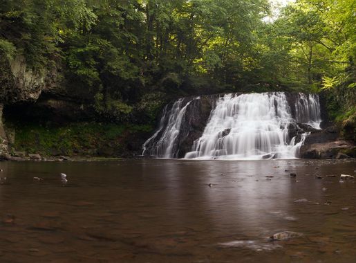 File:Wadsworth Falls.jpg - Wikimedia Commons