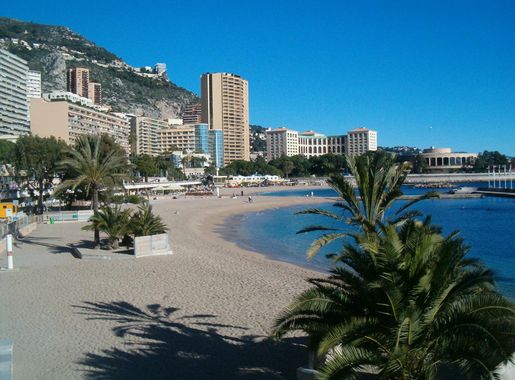 File:Monaco - Spiaggia di Larvotto.JPG - Wikimedia Commons