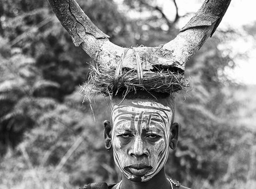 File:Mursi Woman, Mago, Ethiopia (16975615303).jpg - Wikimedia Commons