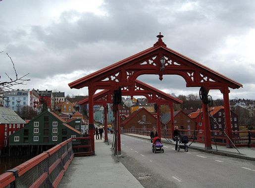 File:Gamle Bybro Trondheim 2009.JPG - Wikimedia Commons