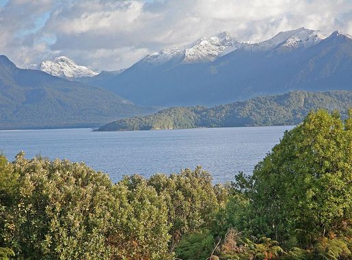 File:00 1356 New Zealand - Lake Te Anau (Fiordland National Park).jpg -  Wikimedia Commons