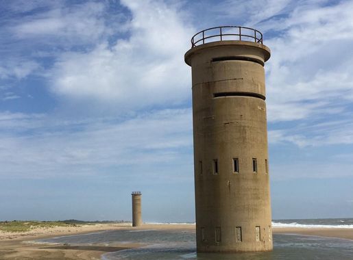 File:Fort Miles, WWII Observation Towers, Cape Henlopen, DE During Tropical  Storm Hermine, Sept. 4, 2016.jpg - Wikimedia Commons
