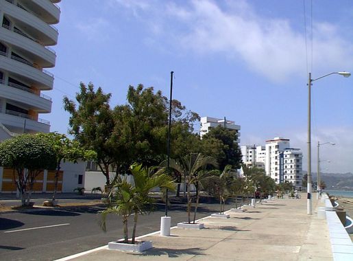 Archivo:Malecón de Bahía de Caráquez.jpg - Wikipedia, la enciclopedia libre