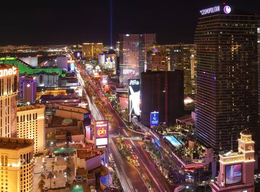 File:Las Vegas Strip lights at night.jpg - Wikimedia Commons