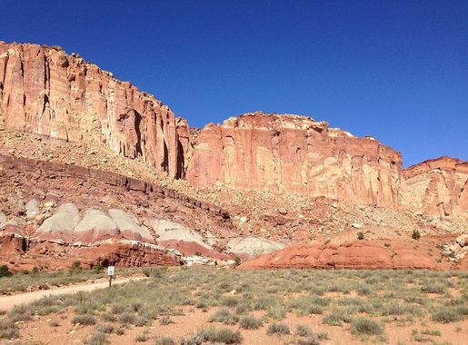 File:2013-09-23 14 49 41 View northeast from the entrance to Grand Wash on Capitol  Reef Scenic Drive 8.0 miles from Utah State Route 24.JPG - Wikimedia Commons
