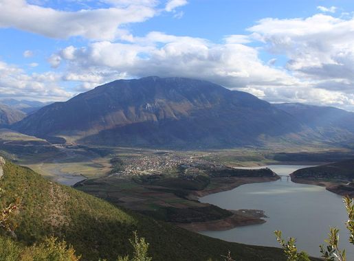 File:Gjallica dhe Pellgu i Drinit..JPG - Wikimedia Commons