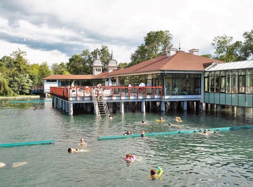 Free Images : lake, swimming pool, leisure, resort, spa, hungary, famous,  bathing, thermal, known, heviz 5456x3632 - - 566269 - Free stock photos -  PxHere