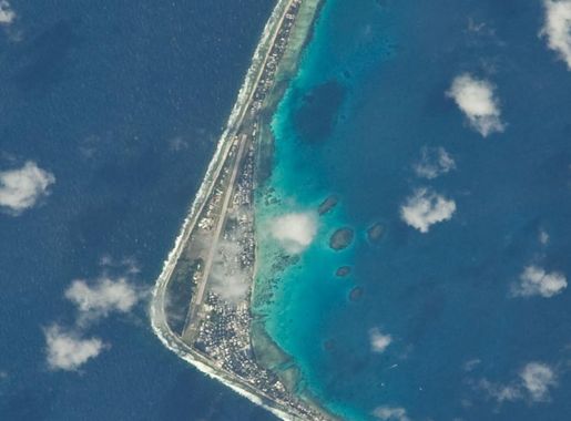 File:ISS023-E-26538 - View of Tuvalu - Airport of Funafuti (cropped).jpg -  Wikimedia Commons