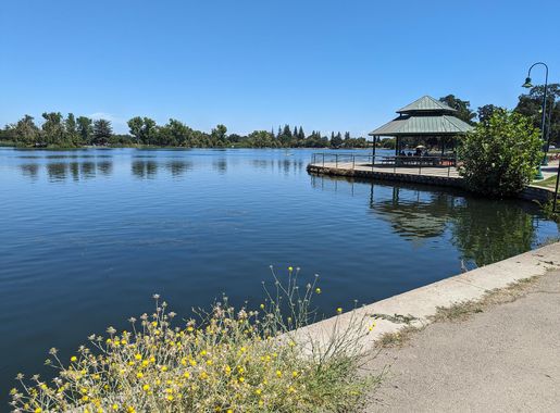 File:Lodi Lake.jpg - Wikimedia Commons