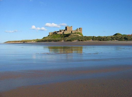 File:Bamburgh2006.jpg - Wikimedia Commons