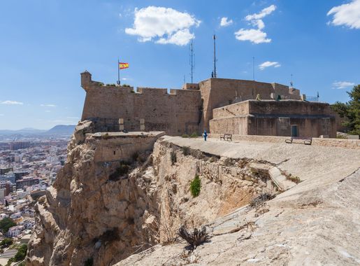 File:Castillo de Santa Bárbara, Alicante, España, 2014-07-04, DD 51.JPG -  Wikimedia Commons