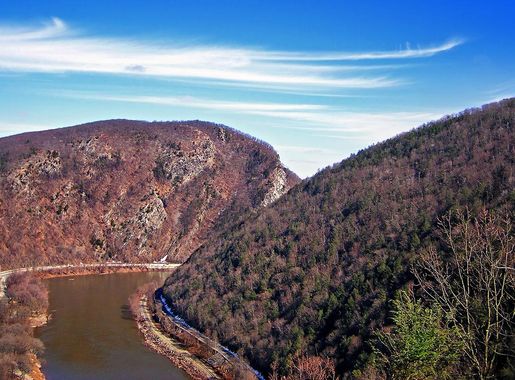 File:Delaware Water Gap seen from the Appalachian Trail.jpg - Wikimedia  Commons