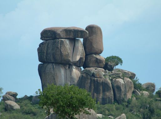 File:Kit-Mikayi.JPG - Wikipedia