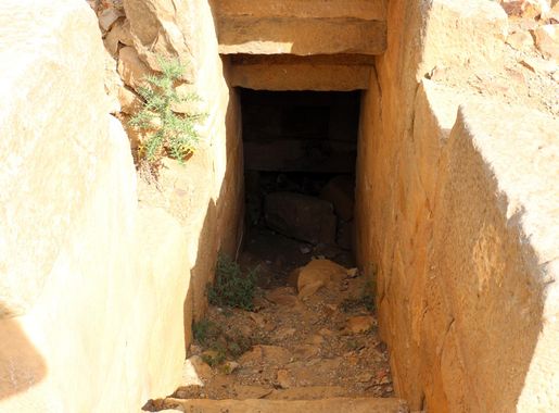 File:Balaw Kalaw (metera), accesso del cosiddetto tunnel per axum, 02.JPG -  Wikimedia Commons